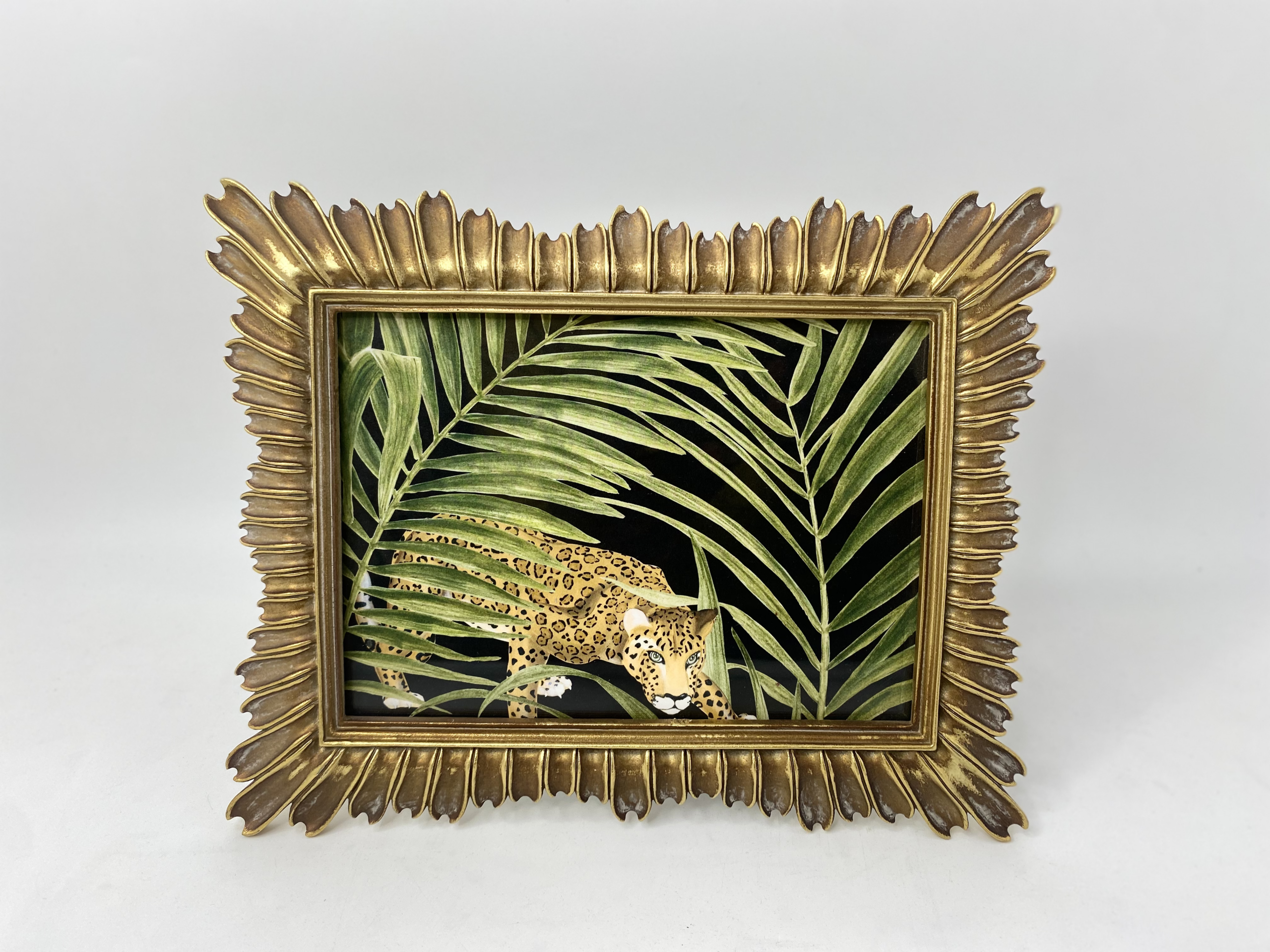 Gold Antique 5x7 Photoframe