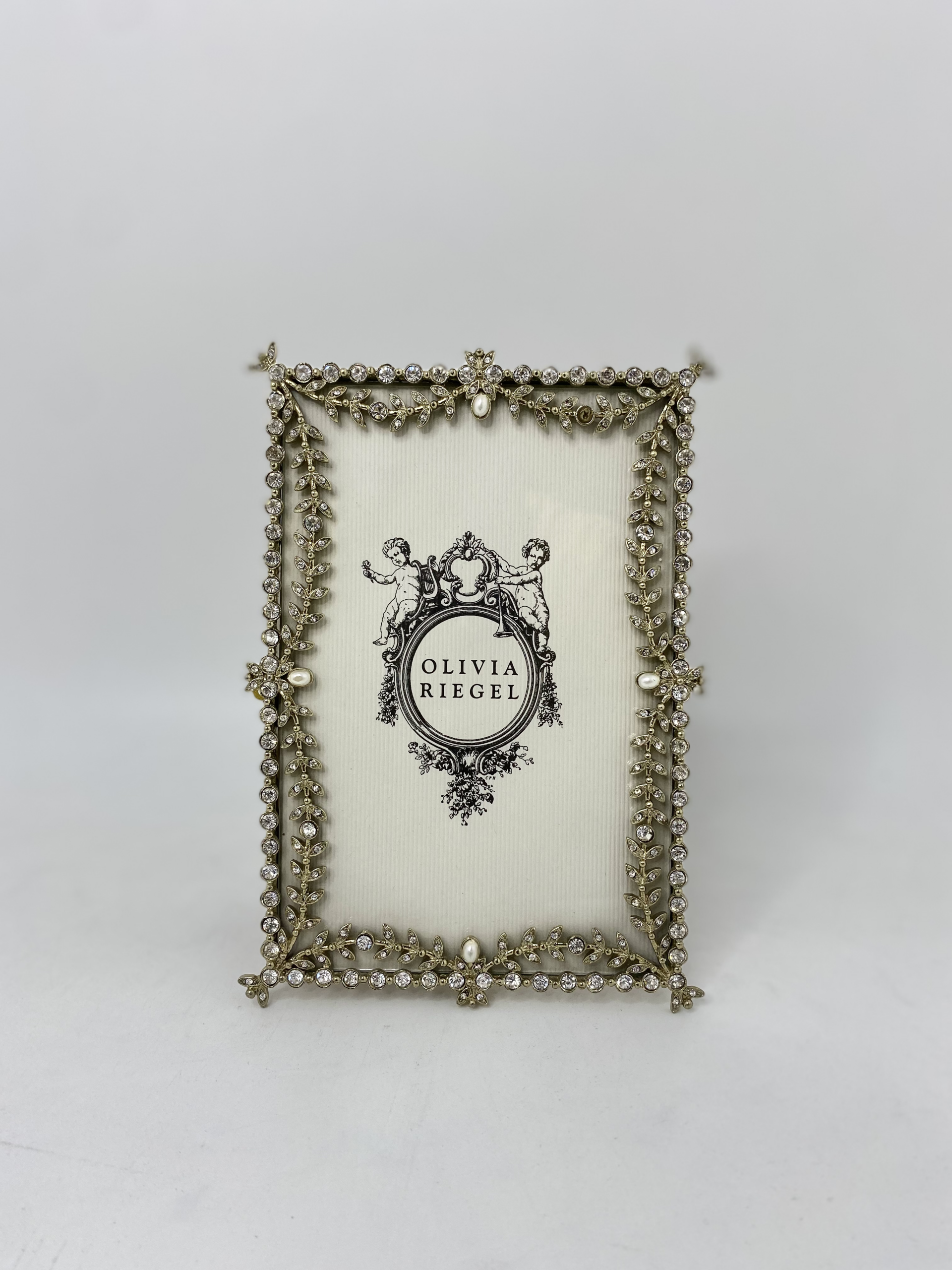 Olivia Reigel 5x7 Gold Photoframe